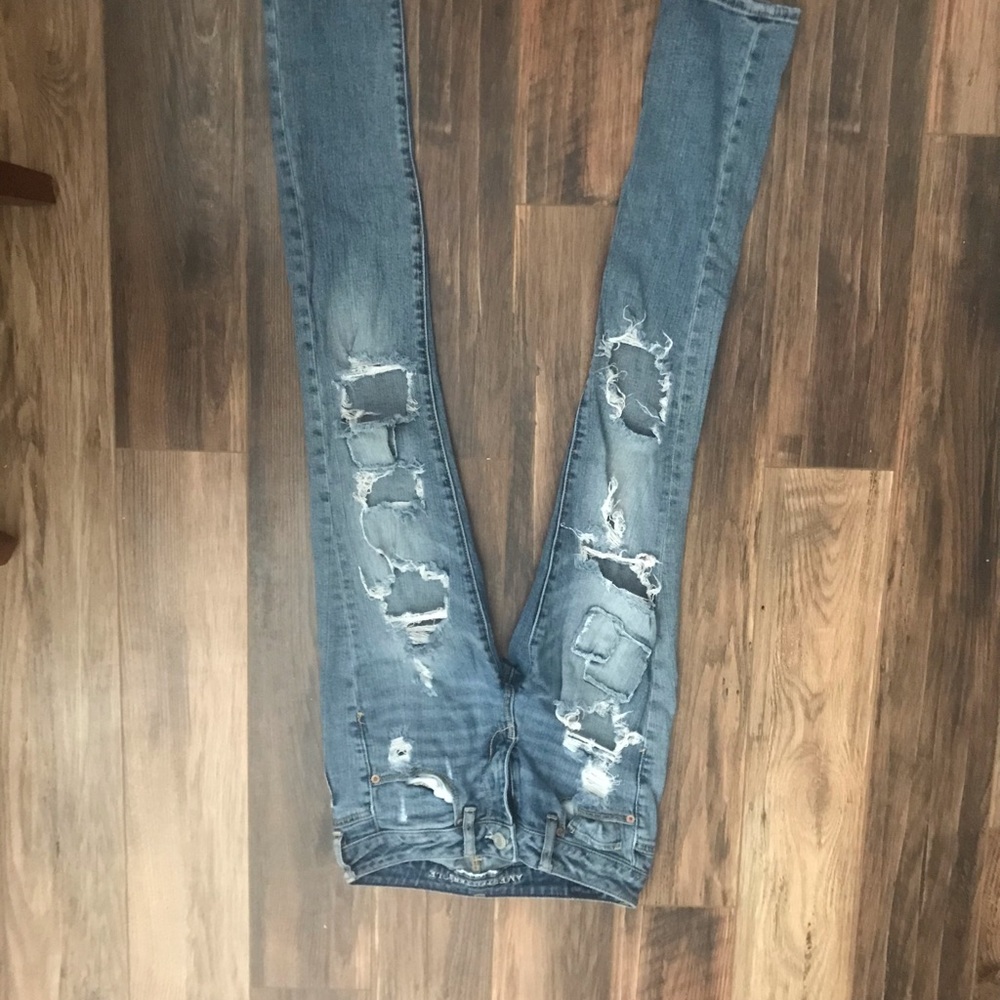 American eagle distressed skinny jeans